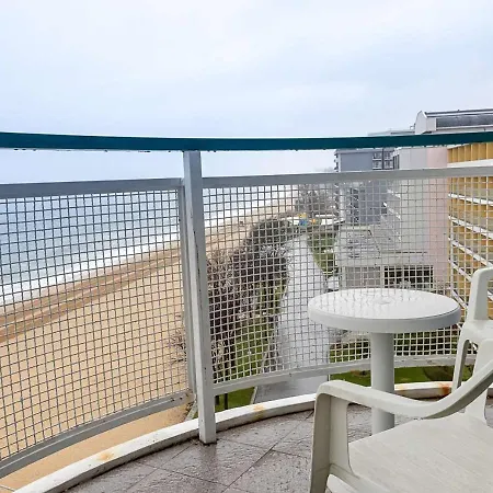Apartman Beachfront Flat In Berlin - Great Sea View By Flat Manаger Aranyhomok